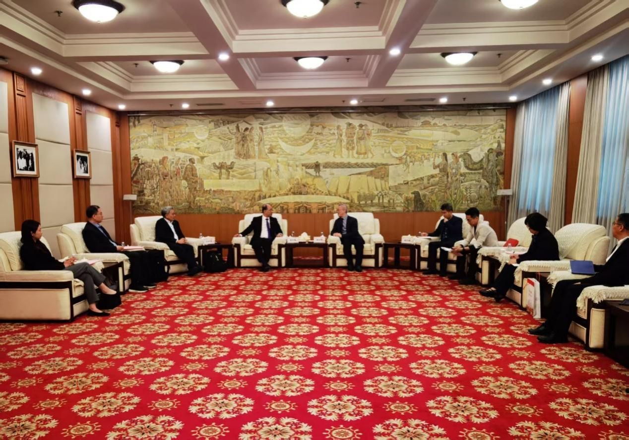 香港理工大學副校長黃永德一行來訪