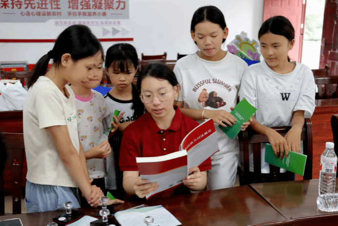 知行中華 | 推普春風度關山：他們開展了一堂行走在邊疆的“大思政課”