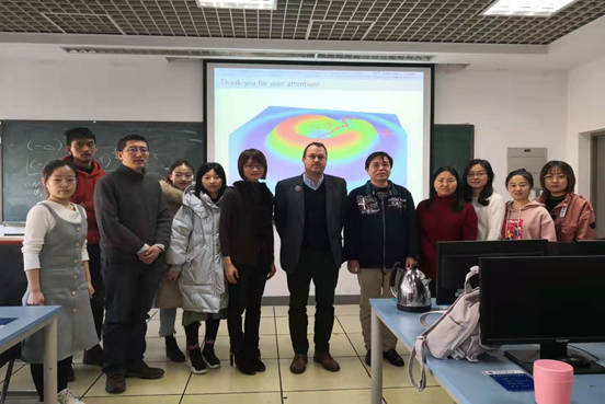 英國薩塞克斯大學數學系主任Michael Melgaard教授應邀來我校理學院講座