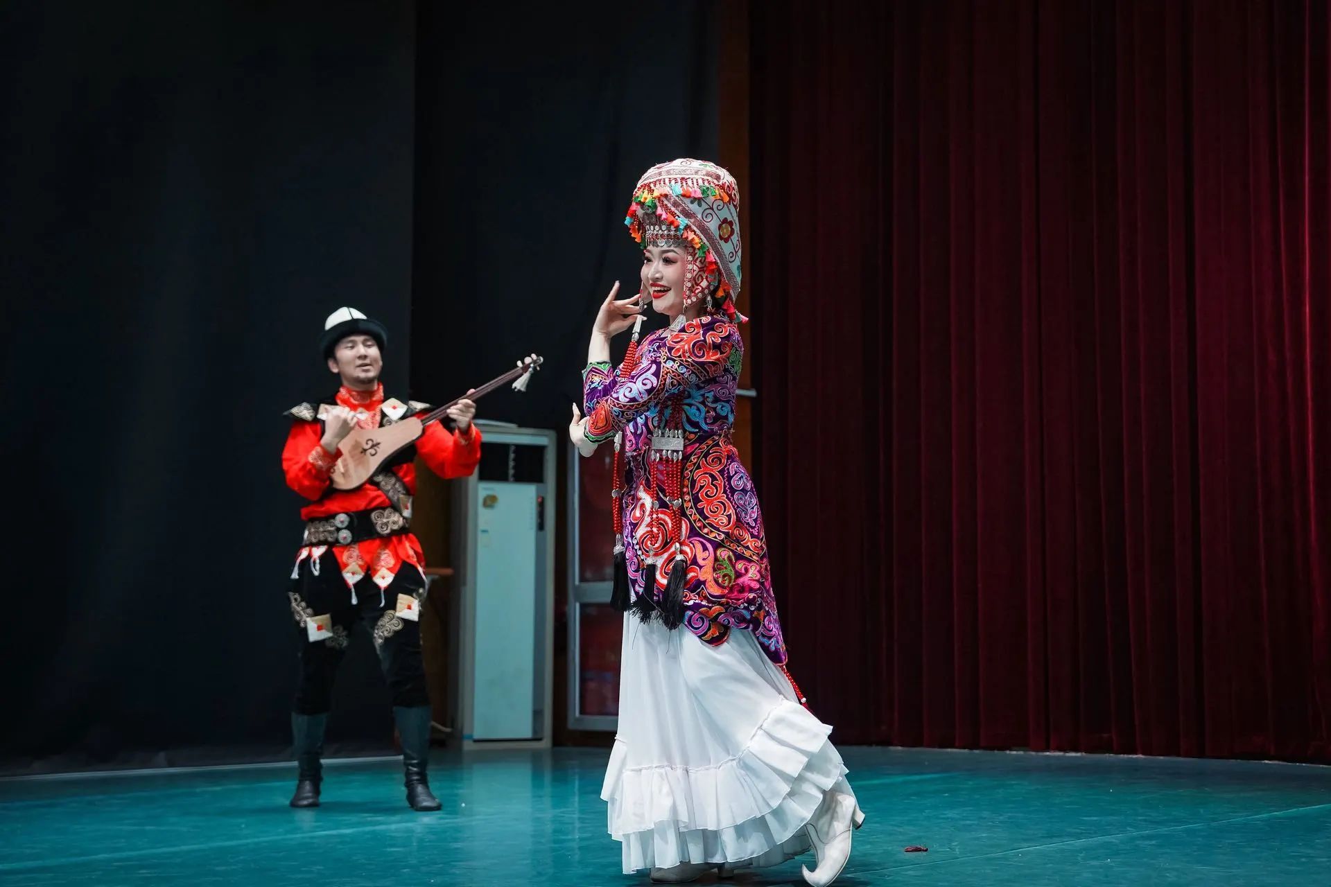 第六季“守正創(chuàng)新”研究生實(shí)驗(yàn)劇場(chǎng) | “舞承千年·脈動(dòng)新疆”——新疆地區(qū)非遺舞蹈交流分享