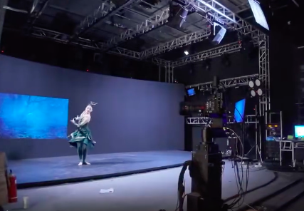 用數(shù)字化舞蹈語言講述中國故事 | 中央民族大學(xué)舞蹈學(xué)院與北京航空航天大學(xué)新媒體藝術(shù)與設(shè)計學(xué)院合作推出XR中國古典舞作品 《神樹與金烏》